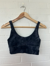 Load image into Gallery viewer, Lulu Lemon Sports Bra Size Small
