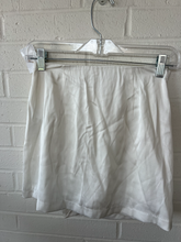 Load image into Gallery viewer, Abercrombie &amp; Fitch Short Skirt Size Extra Small
