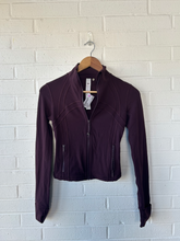 Load image into Gallery viewer, Lululemon Athletic Jacket Size Small

