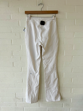 Load image into Gallery viewer, Alo Athletic Pants Size Small
