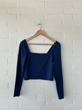 Load image into Gallery viewer, Babaton Long Sleeve Top Size Large
