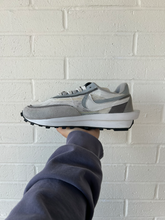 Load image into Gallery viewer, Nike Womens Athletic Shoes Womens 8
