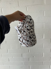 Load image into Gallery viewer, Hat
