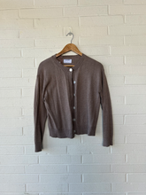 Load image into Gallery viewer, Old Navy Sweater Size Small
