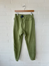 Load image into Gallery viewer, Nike Pants Size Small
