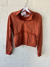 Load image into Gallery viewer, Pink By Victoria&#39;s Secret Athletic Top Size Medium
