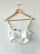 Load image into Gallery viewer, Tank Top Size Medium
