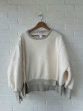 Load image into Gallery viewer, We The Free Sweatshirt Size Extra Small
