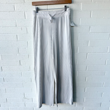 Load image into Gallery viewer, Gilley Hicks Pants Size Small
