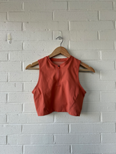 Load image into Gallery viewer, Nike Athletic Top Size Medium
