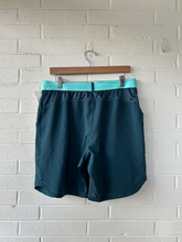 Load image into Gallery viewer, Adidas Athletic Shorts Size Large
