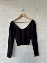 Load image into Gallery viewer, Lulu Lemon Athletic Top Size Medium
