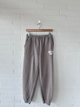 Load image into Gallery viewer, White Fox Pants Size Medium
