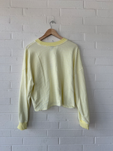 Load image into Gallery viewer, Wild Fable Sweatshirt Size Large
