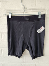 Load image into Gallery viewer, Skims Shorts Size Medium
