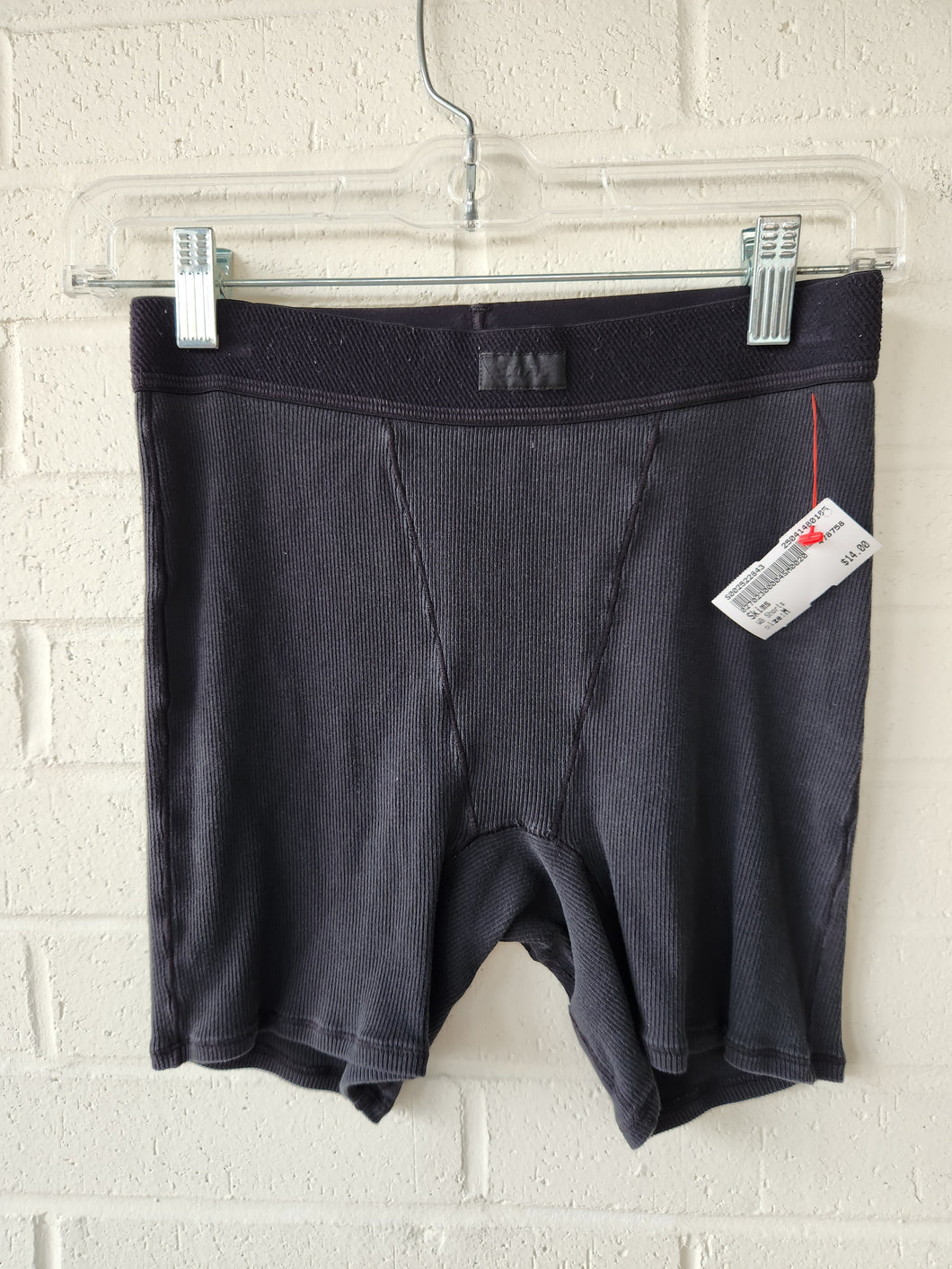 Skims Shorts Size Medium