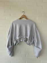 Load image into Gallery viewer, Fabletics Sweatshirt Size Large
