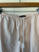 Load image into Gallery viewer, Brandy Melville Pants Size Small
