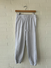 Load image into Gallery viewer, Tna Pants Size Small
