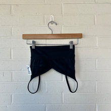 Load image into Gallery viewer, Lulu Lemon Sports Bra Size Small
