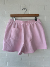 Load image into Gallery viewer, White Fox Shorts Size Extra Large
