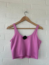 Load image into Gallery viewer, Gilley Hicks Athletic Top Size Large
