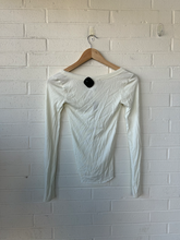 Load image into Gallery viewer, Long Sleeve Top Size Extra Small
