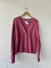 Load image into Gallery viewer, Old Navy Sweater Size Medium

