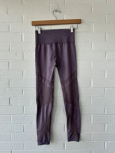 Load image into Gallery viewer, Gym Shark Athletic Pants Size Extra Small
