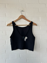 Load image into Gallery viewer, Lulu Lemon Athletic Top Size Small
