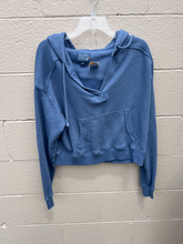 Load image into Gallery viewer, American Eagle Sweatshirt Size Large

