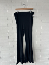 Load image into Gallery viewer, Aerie Pants Size Extra Large
