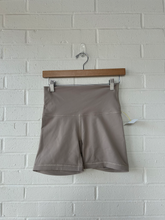 Load image into Gallery viewer, Tna Athletic Shorts Size Small
