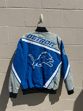 Load image into Gallery viewer, NFL Heavy Outerwear Size Large
