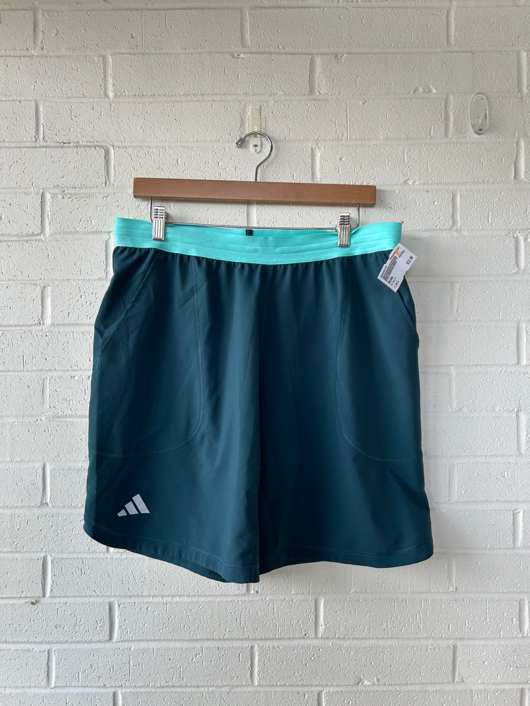 Adidas Athletic Shorts Size Large