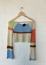 Load image into Gallery viewer, Urban Outfitters ( U ) Sweater Size Medium
