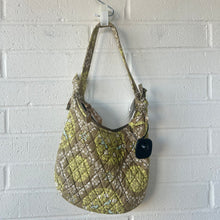 Load image into Gallery viewer, Vera Bradley Purse

