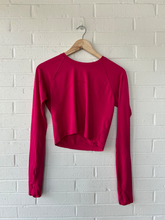 Load image into Gallery viewer, Lulu Lemon Athletic Top Size Large
