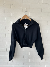 Load image into Gallery viewer, Alo Long Sleeve Top Size Small
