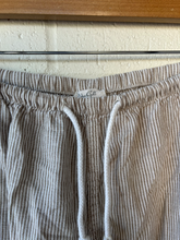 Load image into Gallery viewer, John Galt Pants Size Small

