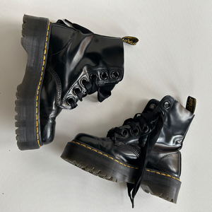 Dr Martens Boots Womens 7