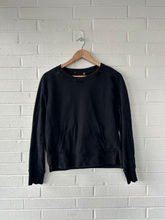 Load image into Gallery viewer, Lulu Lemon Sweatshirt Size Small
