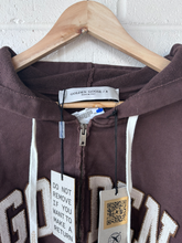 Load image into Gallery viewer, Sweatshirt Size Large
