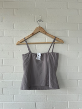Load image into Gallery viewer, Lululemon Athletic Top Size Medium
