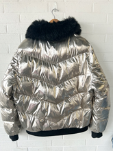 Load image into Gallery viewer, Jordan Craig/Heavy Outerwear Size Extra Large
