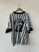 Load image into Gallery viewer, Short Sleeve Top Size Large
