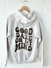 Load image into Gallery viewer, Sweatshirt Size Medium
