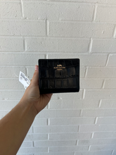 Load image into Gallery viewer, Coach Purse

