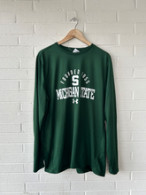 Load image into Gallery viewer, Under Armour Athletic Top Size Extra Large
