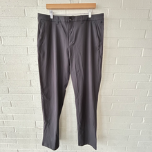 Load image into Gallery viewer, Lulu Lemon Pants Size 36
